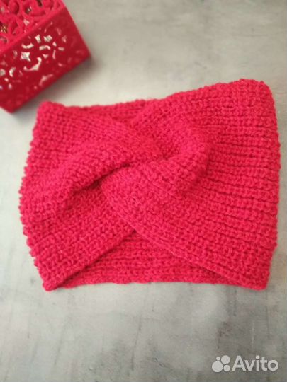 Повязка на голову вязаная