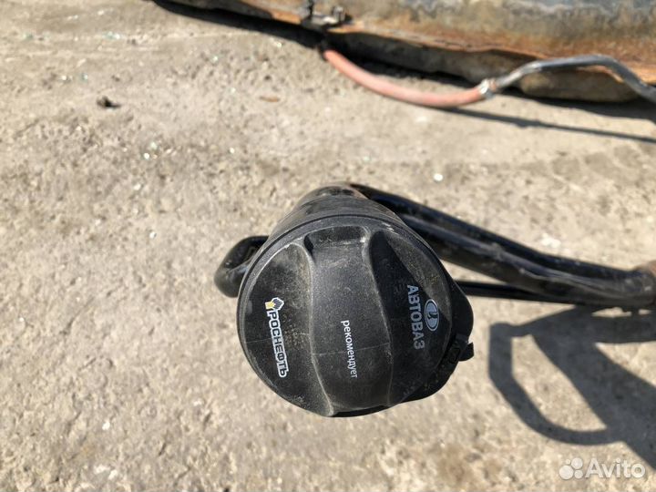 Бак топливный Toyota Corolla E120 2001-2007