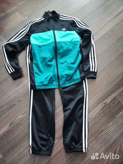 Спортивный костюм для мальчика 140 Adidas новый