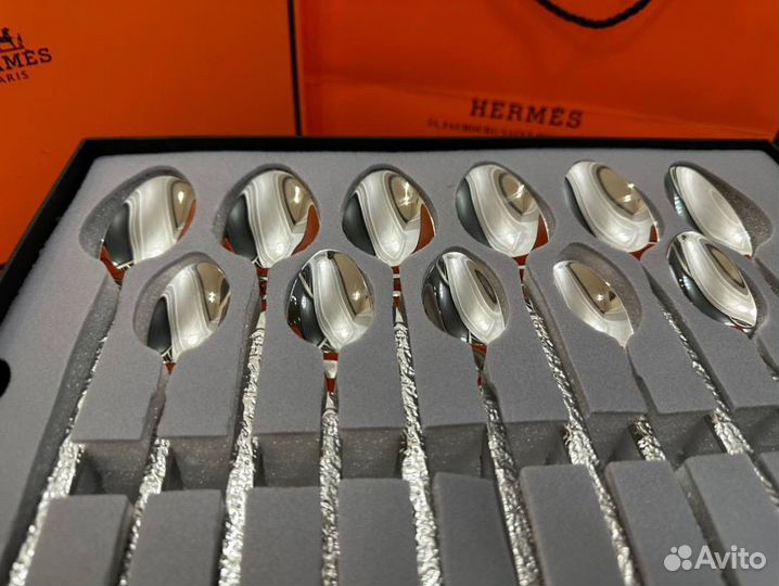 Столовый набор ложки и вилки