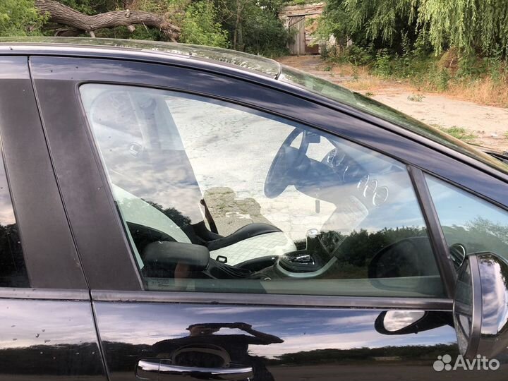 Стекла дверные Peugeot 308