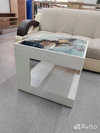 Стол журнальный