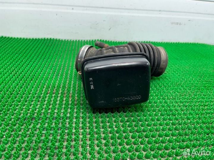 Патрубок воздушного фильтра Nissan Almera Classic