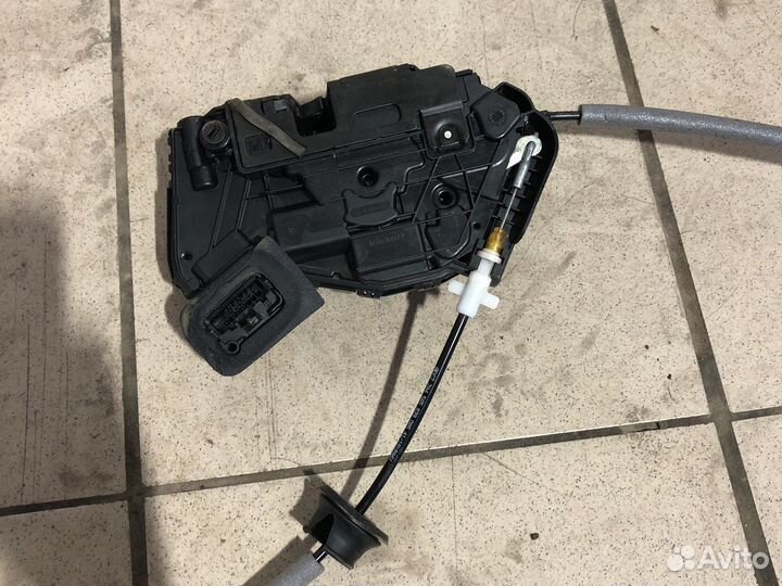 Замок двери ручка двери шкода кодиак