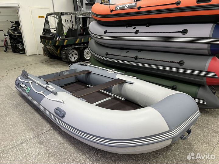 Надувная лодка Пвх Gladiator (Гладиатор) B370