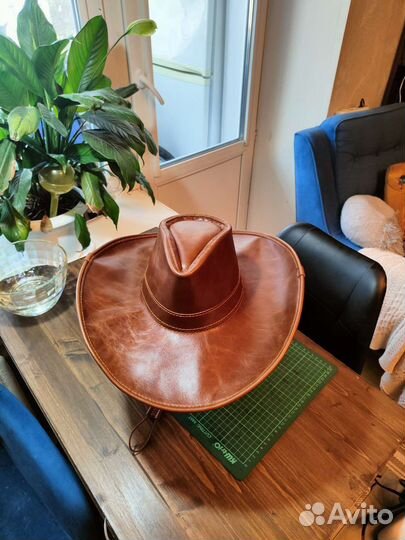 Кожаная ковбойская шляпа