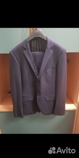 Продам костюмы