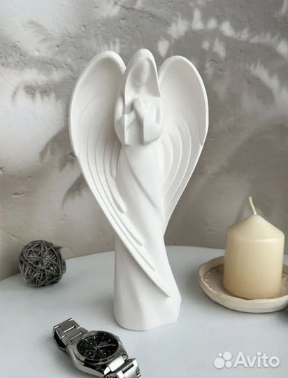 Ангел из гипса