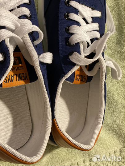 Теннисные туфли 42 размер темно-синие