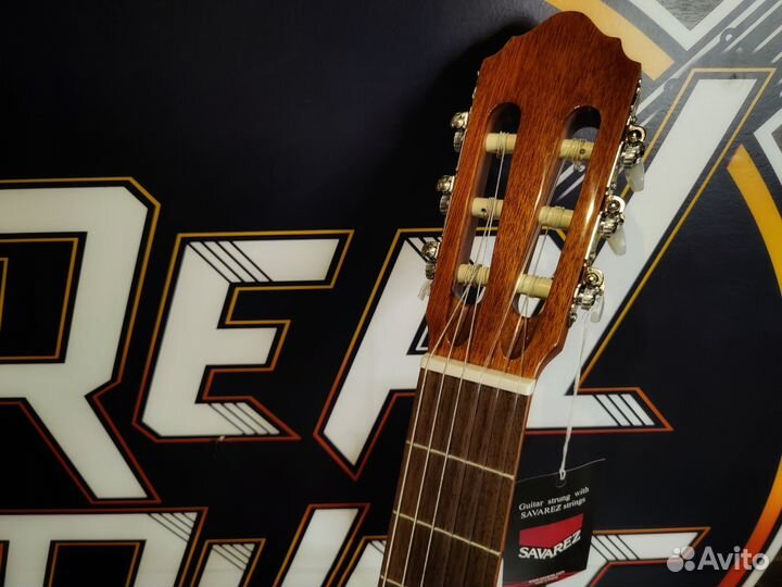 Классическая гитара Cort 4/4 (Индонезия) + Чехол