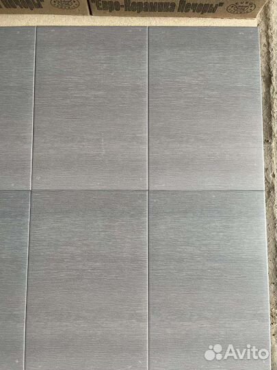 Керамическая плитка напольная и настольная