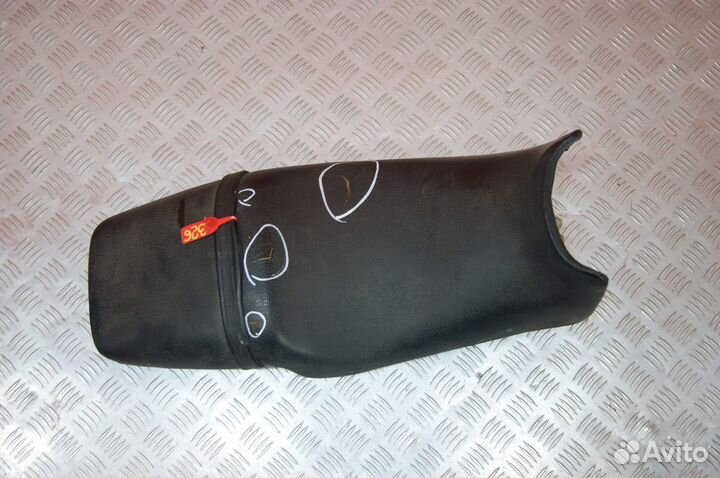 Сидение Honda VT250 Spada