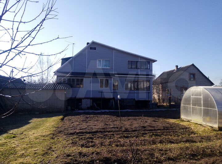 Дом 236 м² на участке 8 сот.