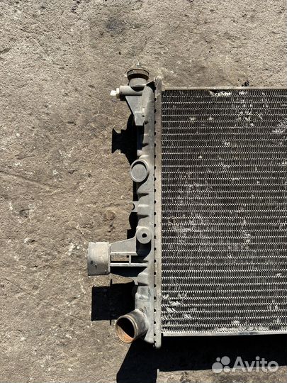 Opel astra G радиатор охлаждения