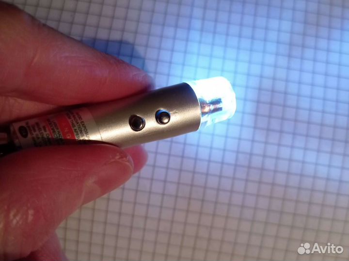 Лазерная указка с подсветками Есть брелки-фонарики