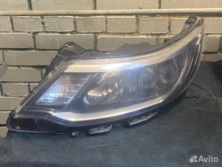 Комплект фар Kia Rio lll (3) 2016 год. (123 л.с.)