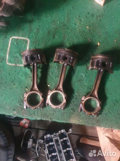 Шатун с поршнем лансер 9 4g18