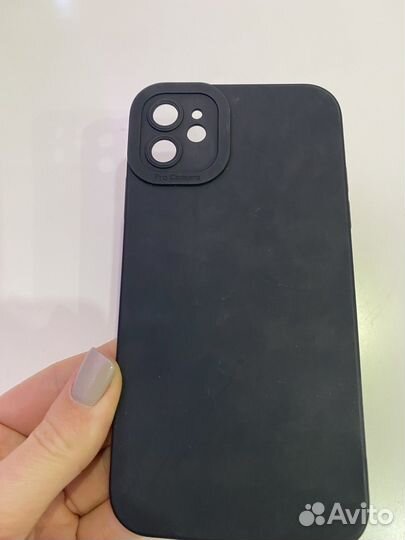 Чехлы на iPhone 11