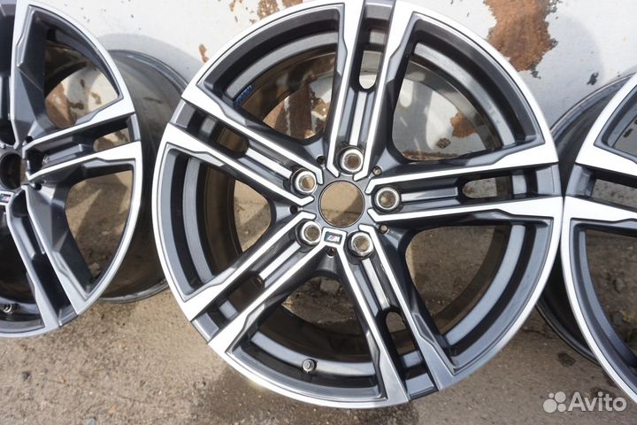 Комплект дисков R18 BMW Spoke 819M F40 F41
