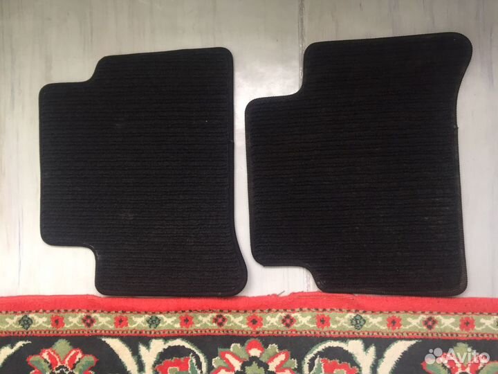 Ковры в салон автомобиля mercedes