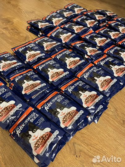 Влажный корм для кошек и собак