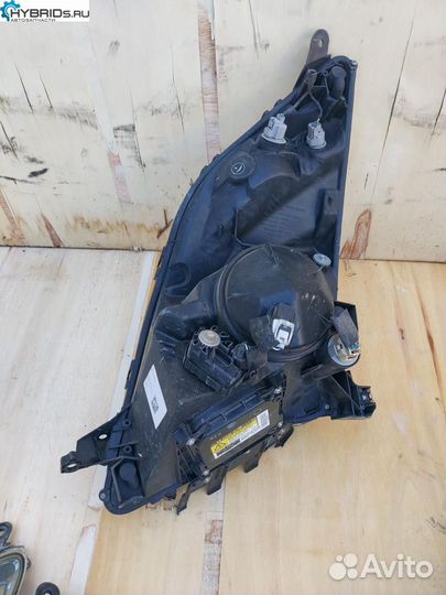Фара правая Toyota Prius 2 NHW20 2011 81145-47150