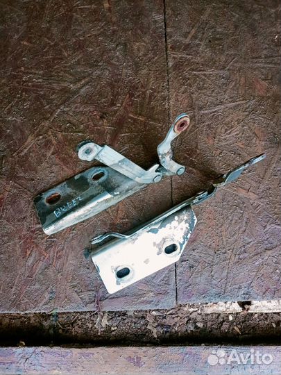 Петля капота левая правая Lifan breez 520