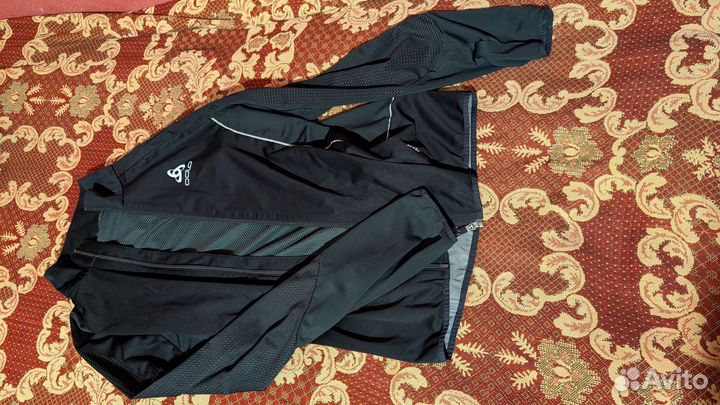 Разминочный костюм Odlo