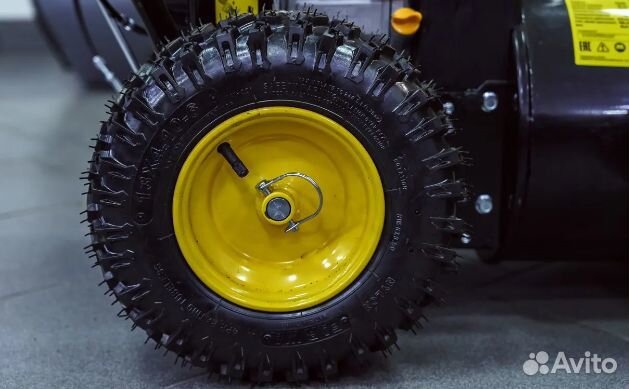 Снегоуборщик champion 661 ST витрина