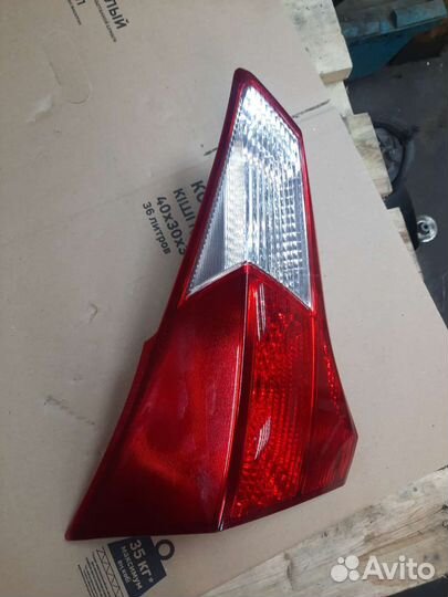 Фонарь в крышку багажника Toyota RAV4 40 IV