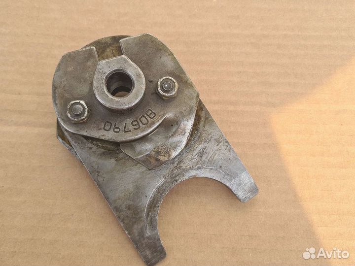 Mercruiser вилка