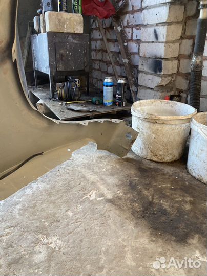 Крыло переднее левое mazda 3 bk седан