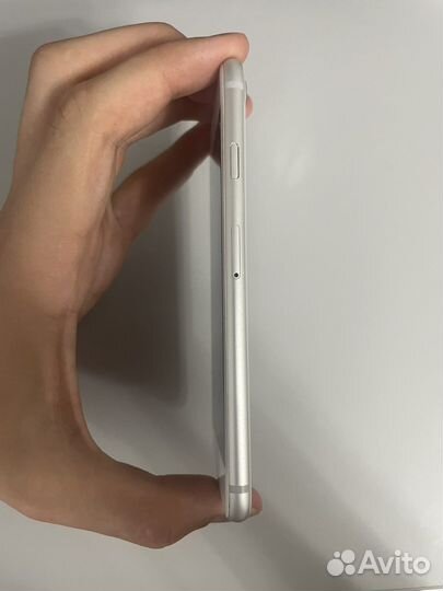 Телефон iPhone 8 64 gb
