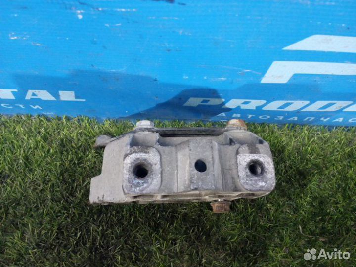 Кронштейн двигателя Skoda Octavia A5 BSE 2004-2013