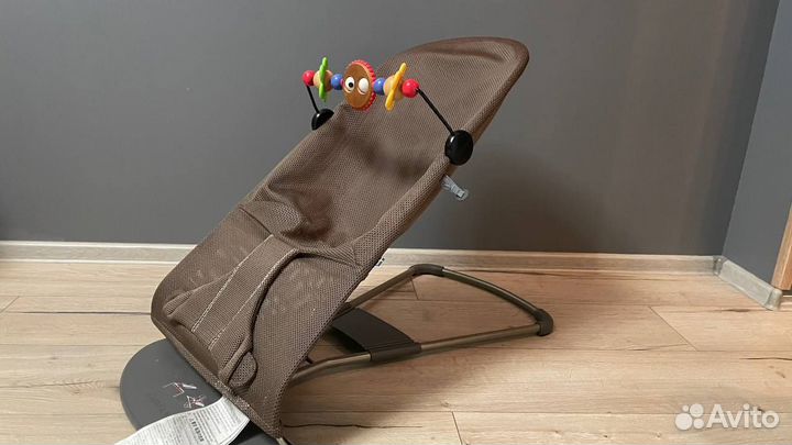 Шезлонг babybjorn
