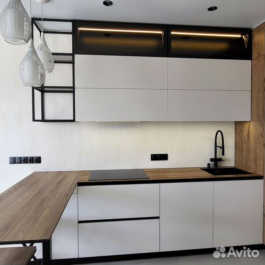 Кухонный гарнитур в современном стиле на заказ