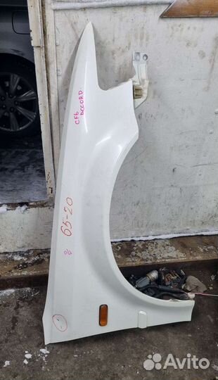 Крыло правое переднее Accord