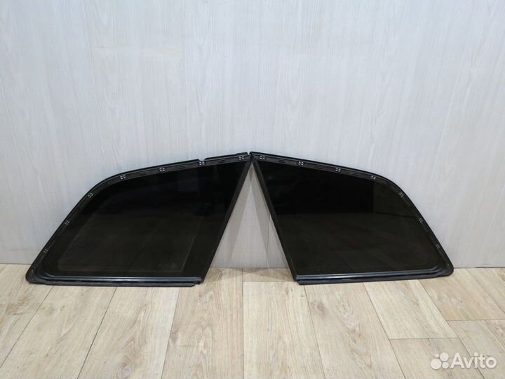 Форточка задняя Audi Q7 4M