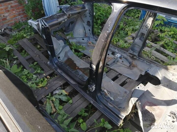 Порог со стойкой левый VW Golf VI 2009-2012