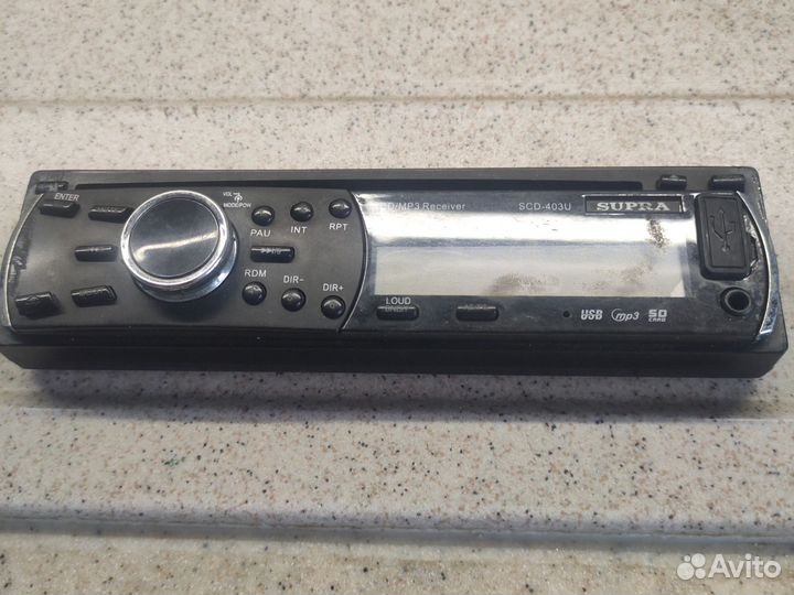 Магнитола supra работает