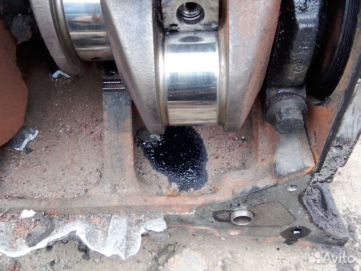 Коленвал спринтер 2.3 ом 601