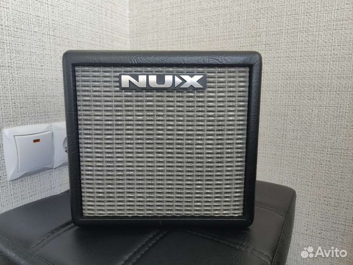 Гитарный комбоусилитель