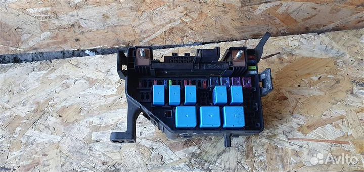 Блок предохранителей передний Hyundai i20 2008-20