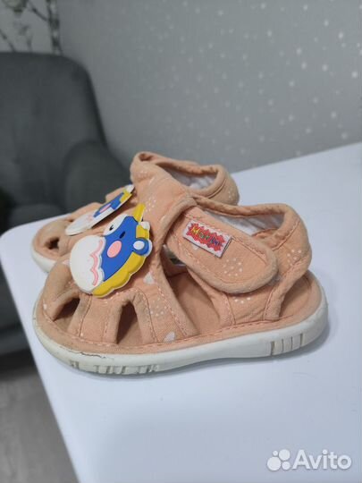 Сандалии на первый шаг 14 размер (12 см стелька)