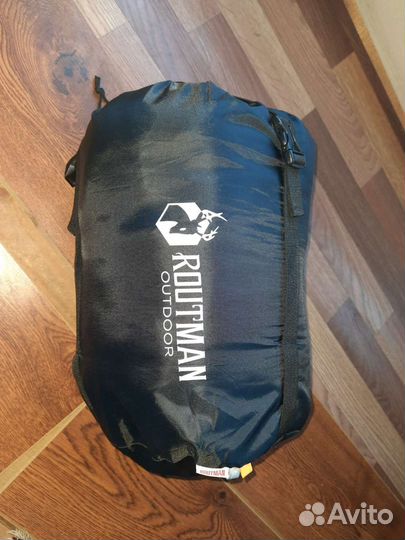 Новый спальный мешок детский 1.25 кг