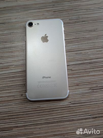 iPhone 7, 32 ГБ