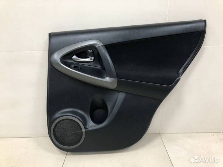 Обшивка двери задней правой Toyota Rav 4 A30 2006