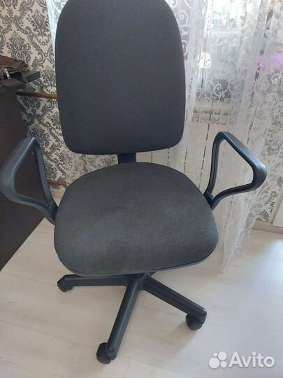 Компьютерное кресло