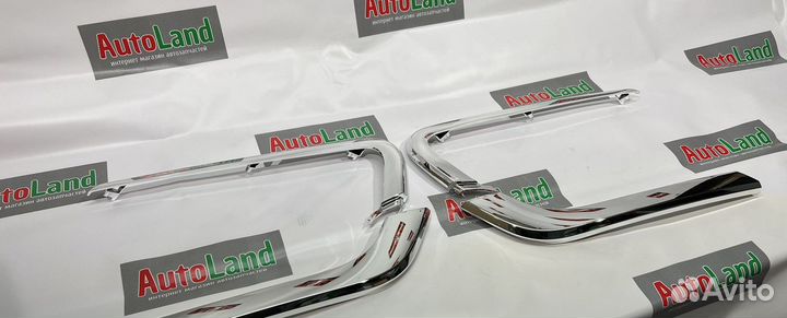 Молдинги переднего бампера Веста хром