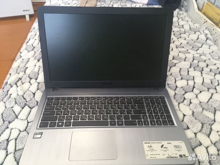 Ноутбук asus